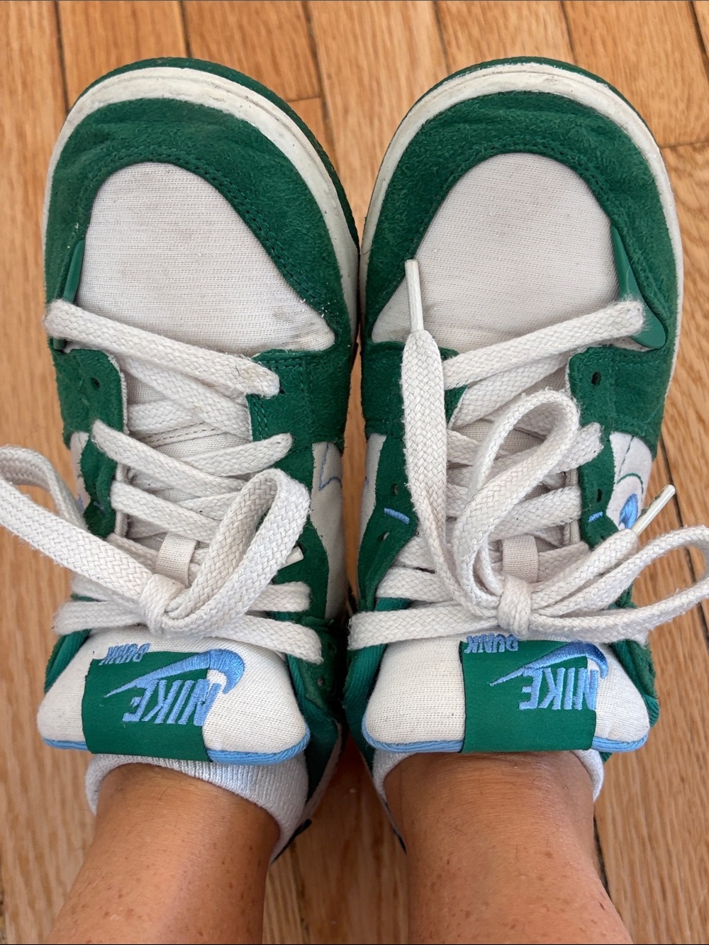 * RARE* Nike size 7.5  Green and White Low-Top DUNKS with Blue Logo